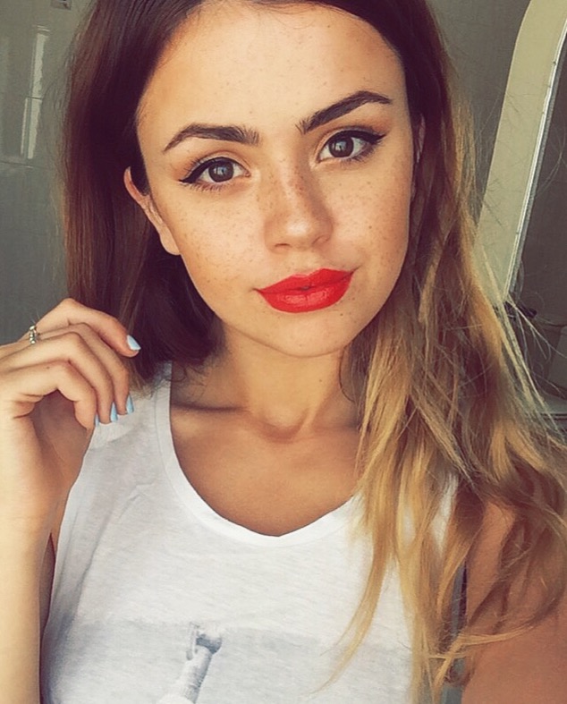 Max Factor- The Marilyn Monroe Lipstick – As told by Jade